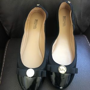 Michael Kor Black Flat